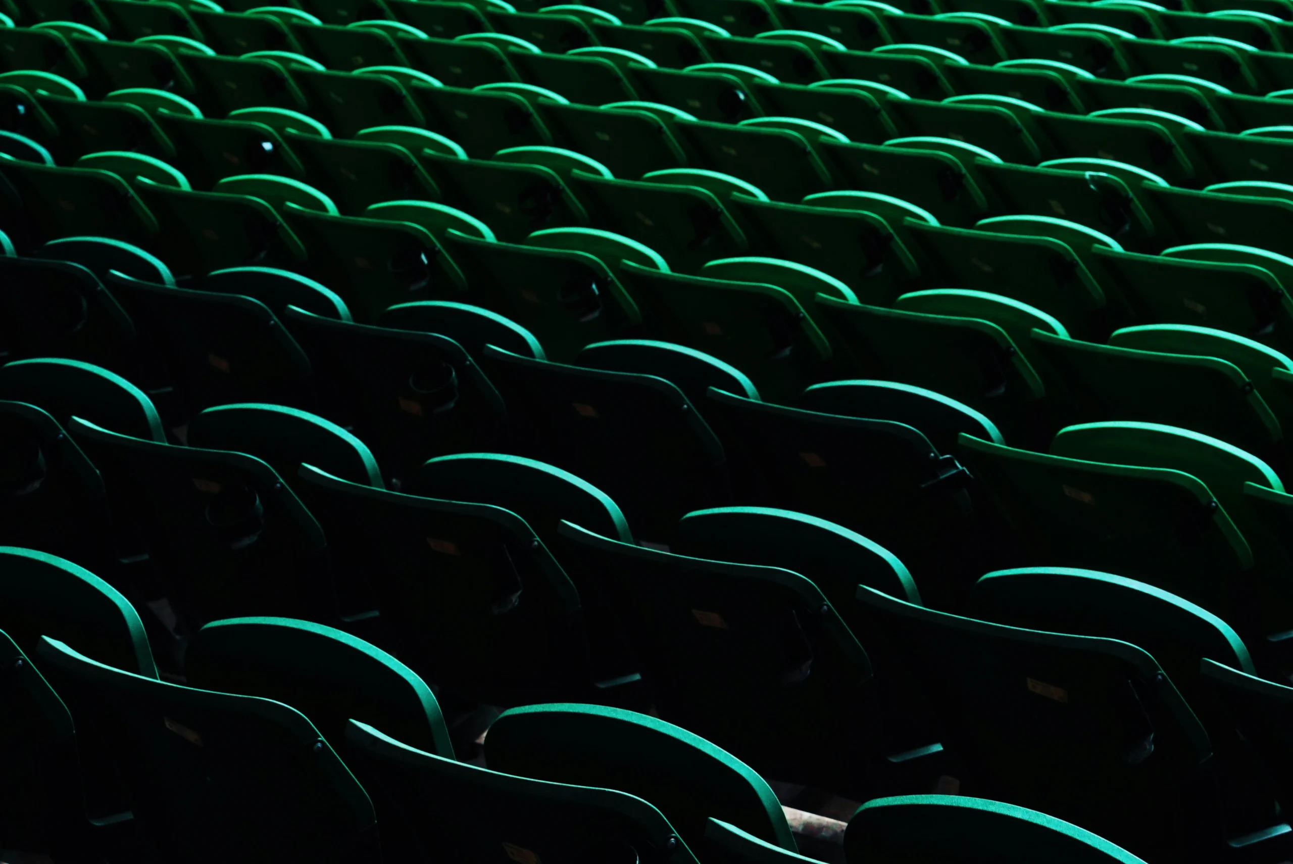 تمكين الناس من اتخاذ خيارات أفضل لأنفسهم: قصة نجاح وحدة الاقتصاد السلوكي في بريطانيا